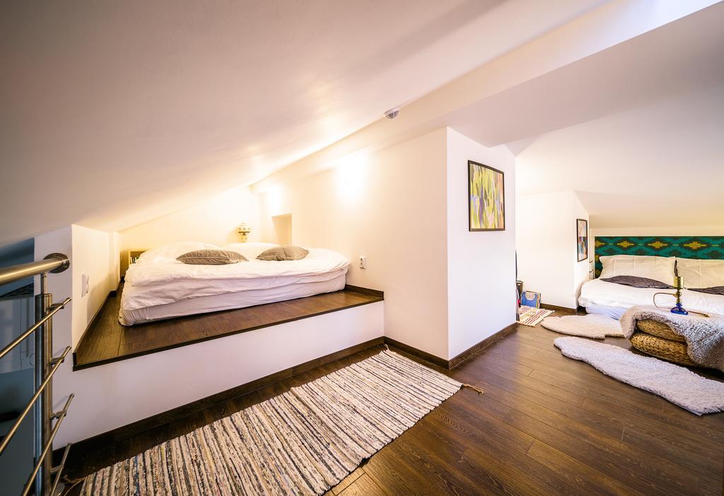 Rooftop Triplex Apartment In Centre Hradec Králové Екстериор снимка