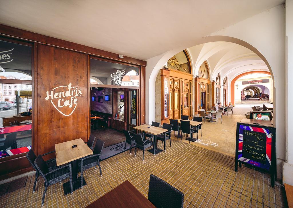 Rooftop Triplex Apartment In Centre Hradec Králové Екстериор снимка