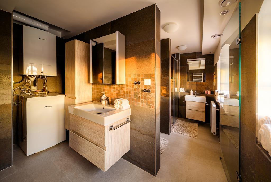 Rooftop Triplex Apartment In Centre Hradec Králové Екстериор снимка