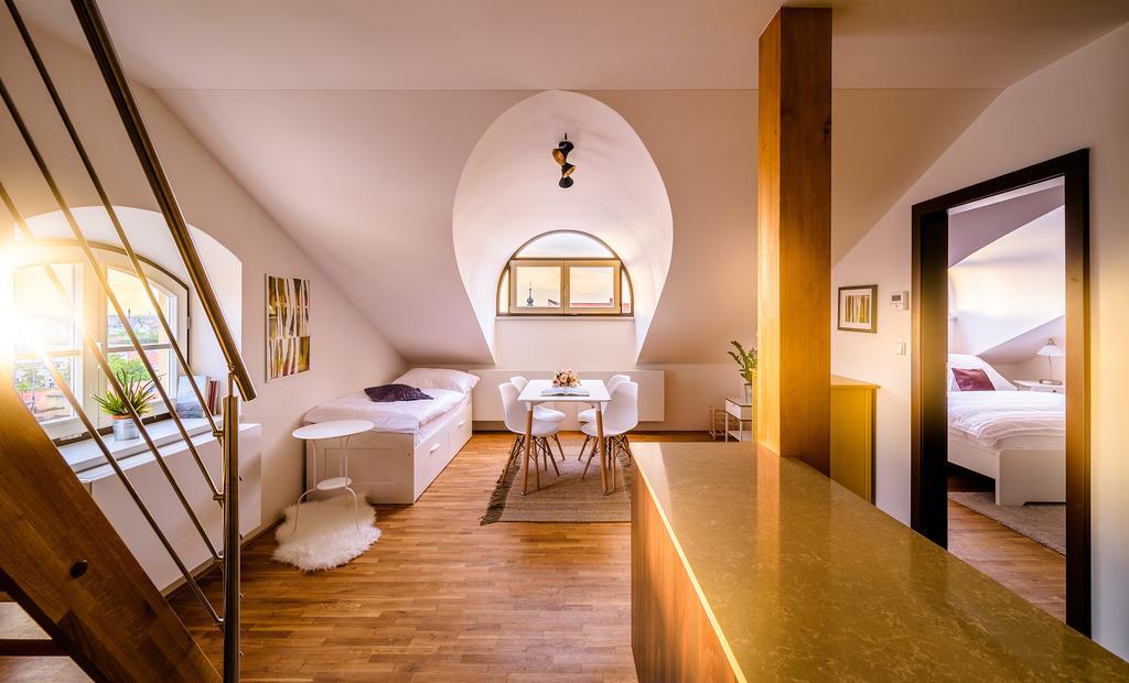 Rooftop Triplex Apartment In Centre Hradec Králové Екстериор снимка